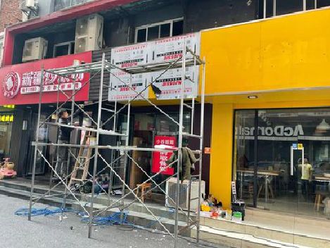 商洛制作广告招牌如何避免它发黄？